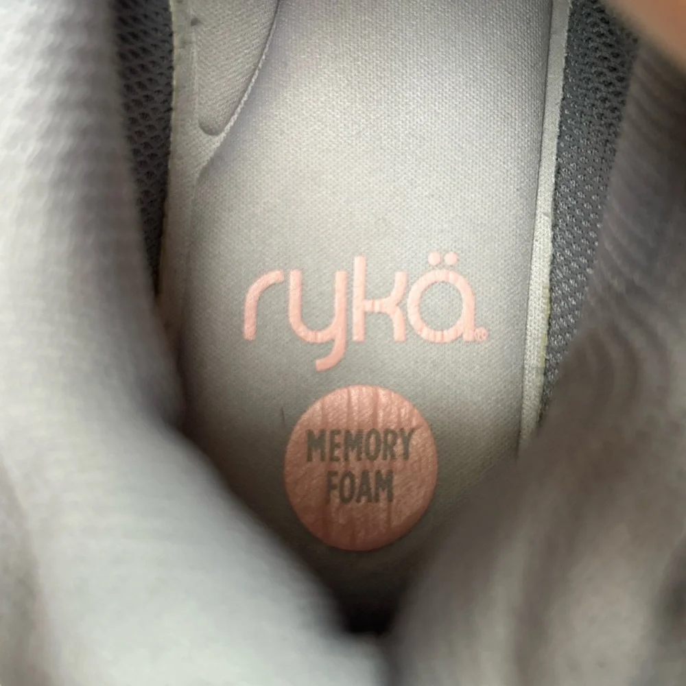 NWOB Ryka Women's Sky Walk Walking Gray and Pink Athletic Sneakers‎ - Size 10